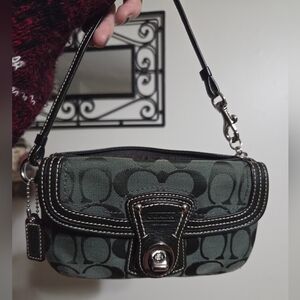 Vintage Y2k Coach Hunter Green Leather/Signature Fabric Turnlock Wrislet